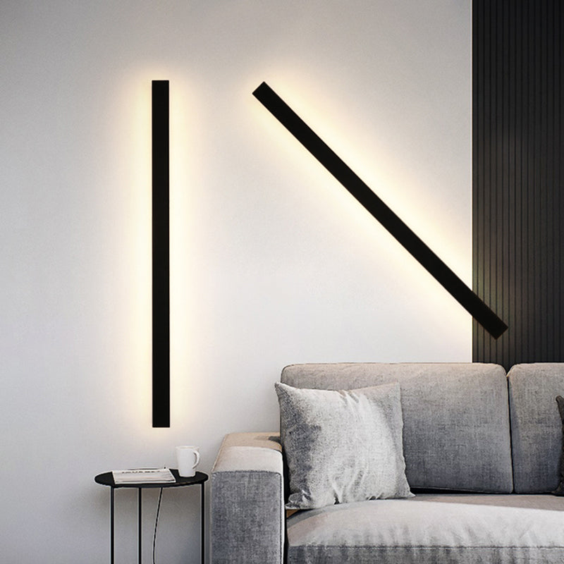 LunaBright – Contemporary LED Wall Light for Outdoors