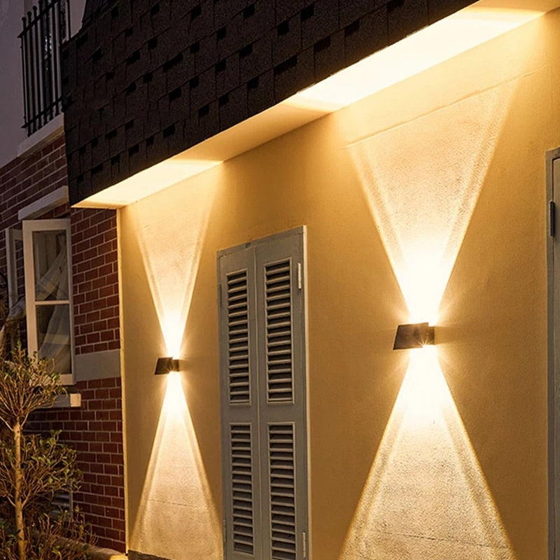 LunaLight – Sleek Solar Wall Lamp for Stylish Exteriors