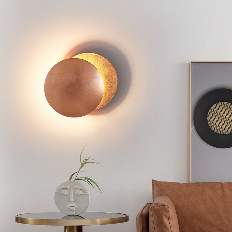 LunaGlow – Wall Lamp with Solar Eclipse Shape