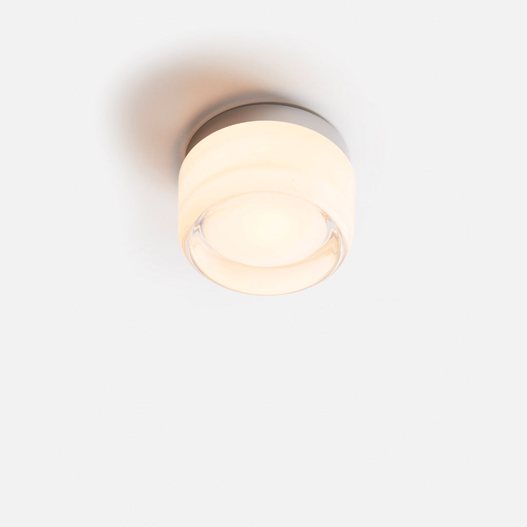BellaLuxe – Elegant Dimpled Wall Light