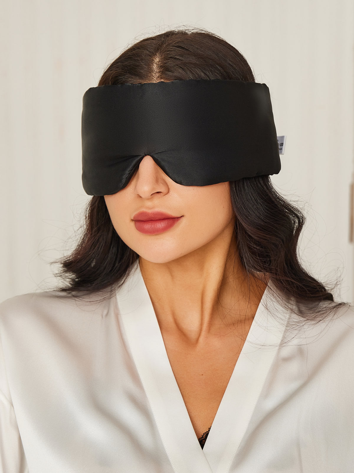 LilySilk - Elegant Silk Sleep Eye Mask with Floral Print